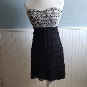 Strapless black and White dress